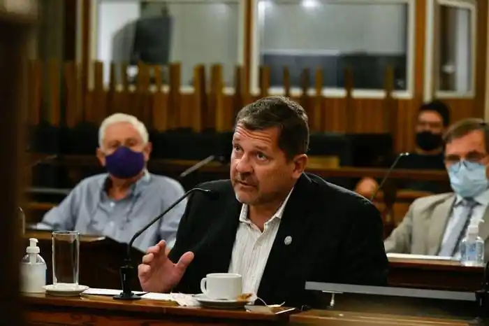 Media sanción del Senado para modificar la Ley de Régimen Municipal