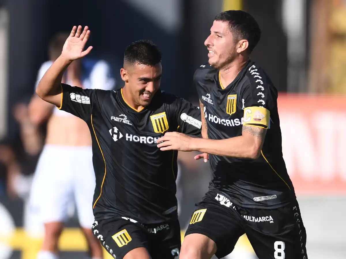 Almirante Brown ganó y es semifinalista del Reducido 