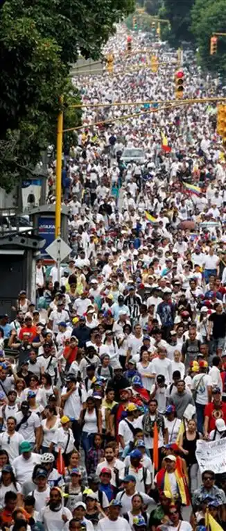 La oposición venezolana llama a la resistencia pacífica