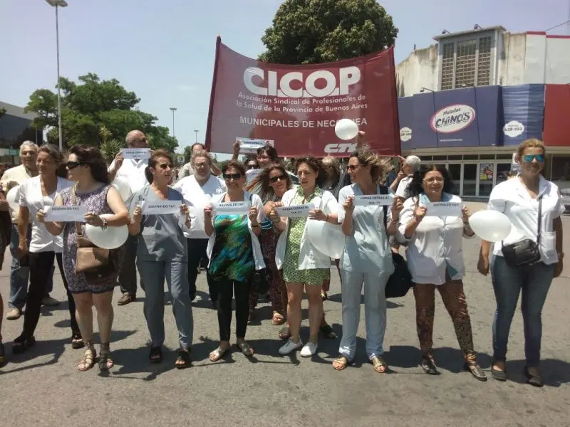 Habrá tres días más de paro en el Hospital