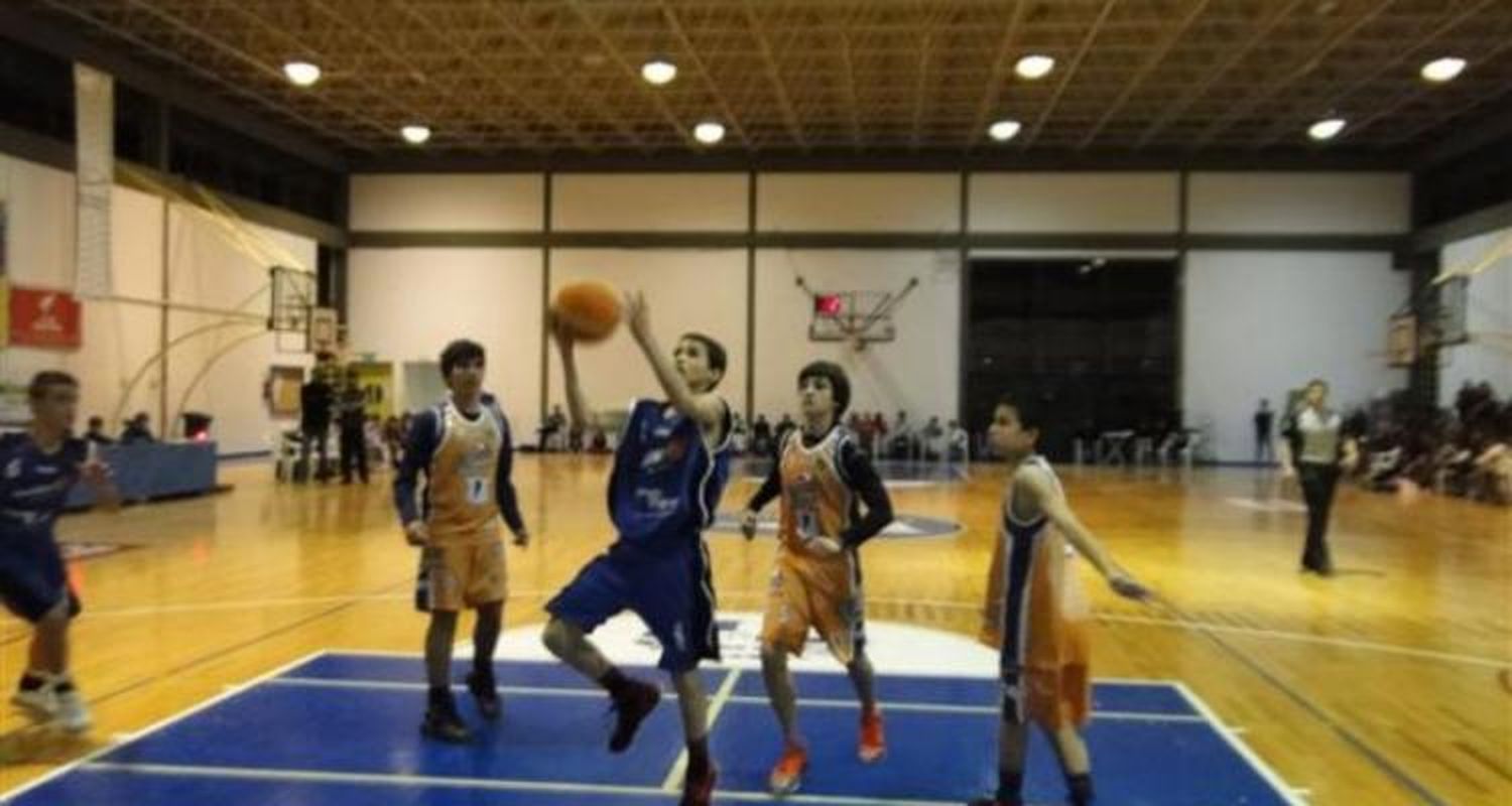 Regatas venció a Náutico en la primera final del Provincial