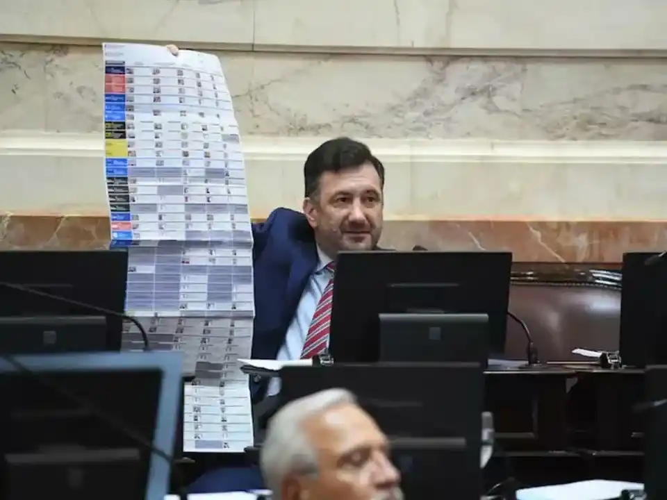 Reapareció Kueider y defendió la Boleta Única: “Las causas judiciales son inventadas”
