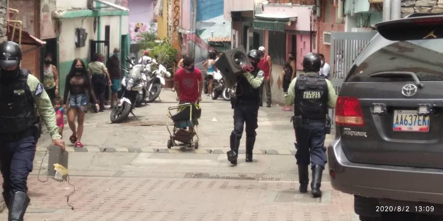 PoliChacao apaga fiesta en La Cruz y detiene a 11 individuos