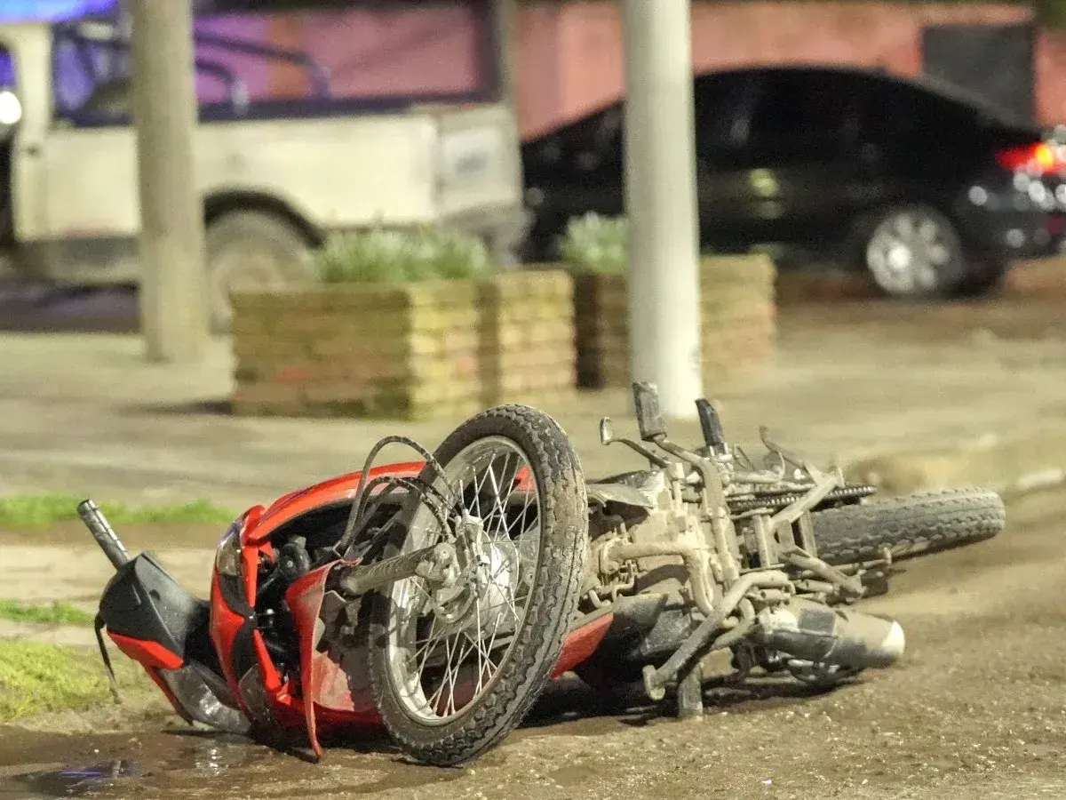 El motociclista fue derivado de urgencia al Hospital Municipal