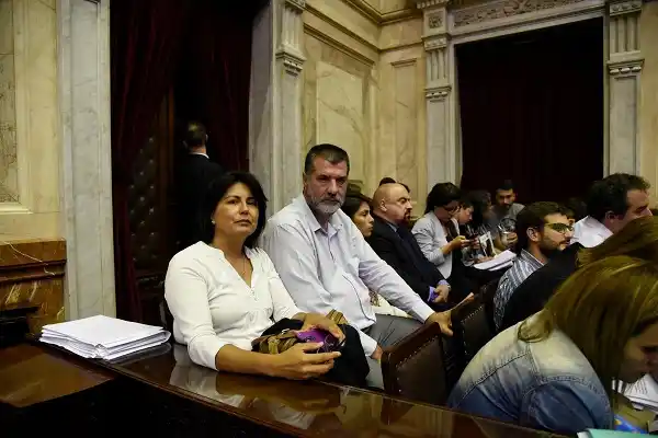 Diputados aprobó la Ley Micaela, que busca capacitar sobre violencia de género