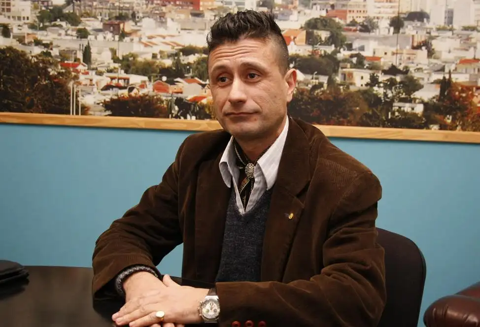 Denuncian irregularidades en la carrera del nuevo titular  de la Primera