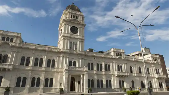 Ley 4035: Más de 160 mil trabajadores y empleadores dejarán de pagar aportes