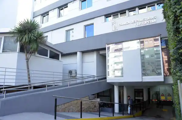 En la avenida Independencia. De la vecina ciudad, se encuentra el nosocomio citado