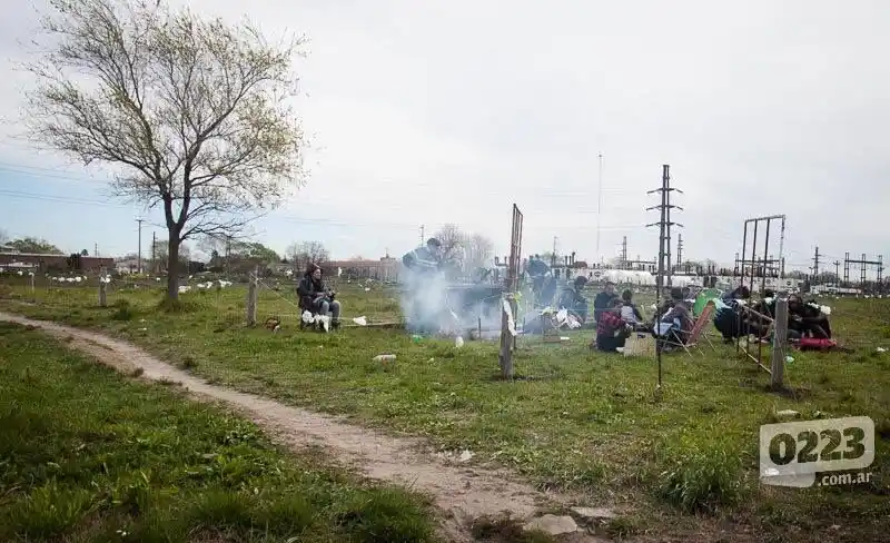 Pulti denuncia "instigación política" por toma de tierras en Mar del Plata