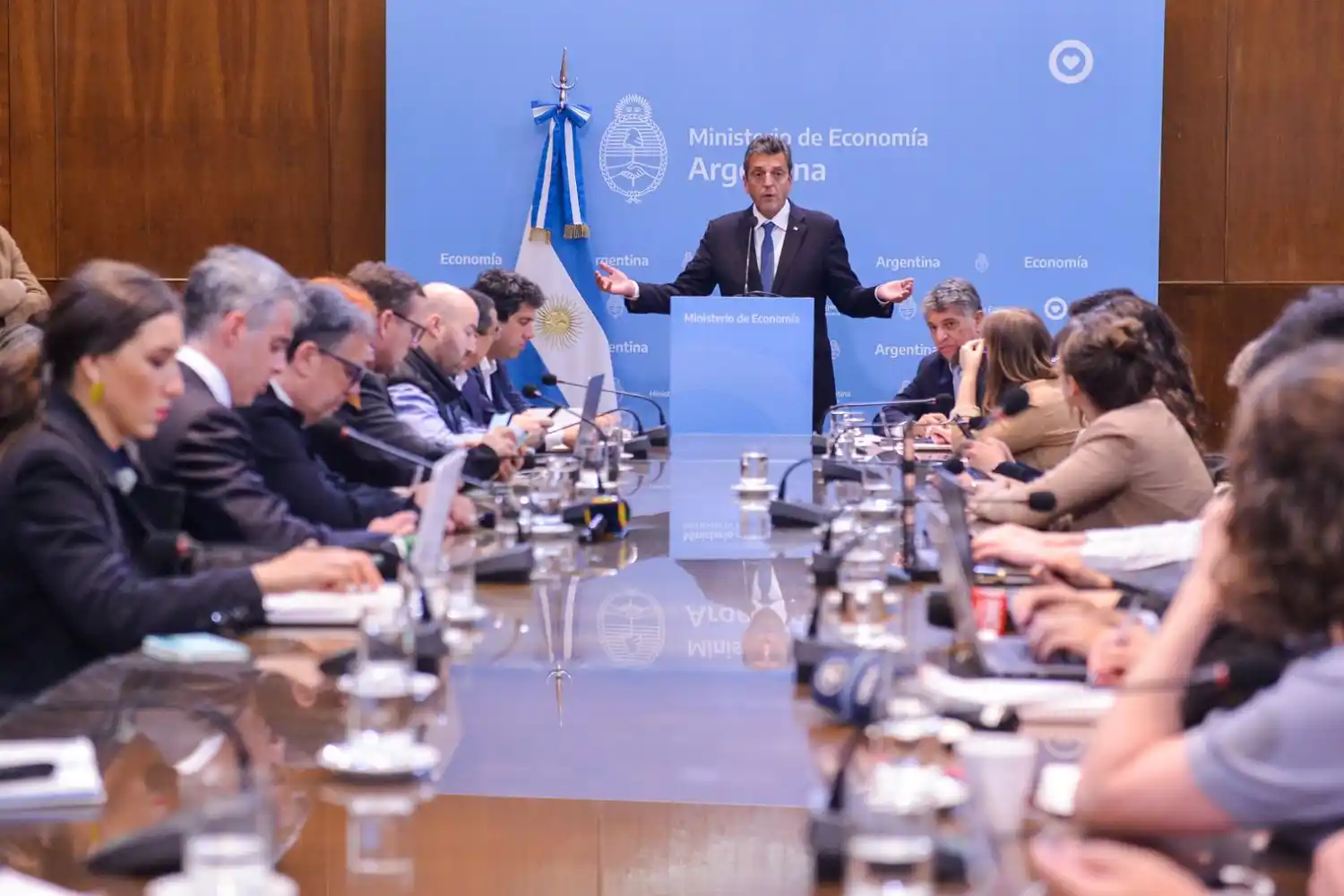 "Lo que el mundo espera de la Argentina es previsibilidad": Las principales frases de Massa ante la prensa internacional