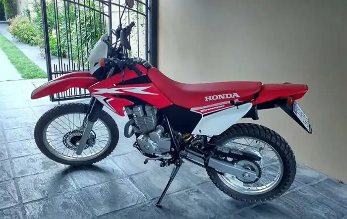 Dos trabajadores perjudicados por el robo de motovehículos