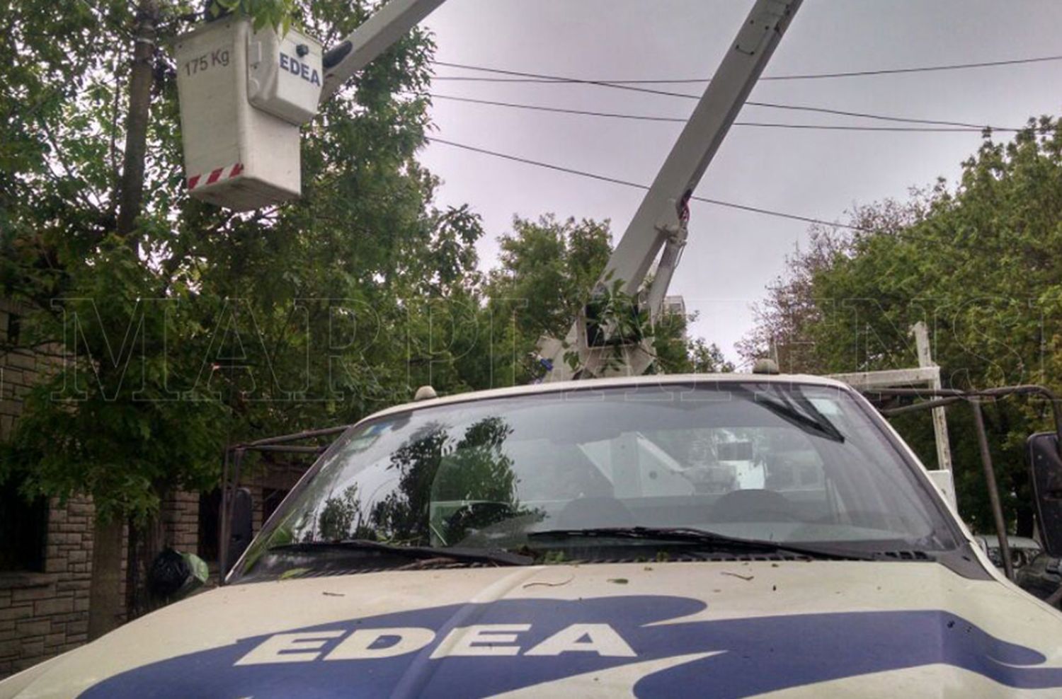 Al menos tres barrios se encuentran sin luz por el temporal