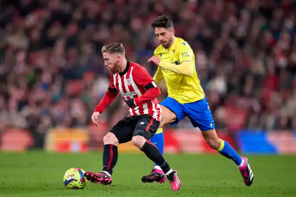 Athletic Bilbao goleó a Cádiz en el adelantado