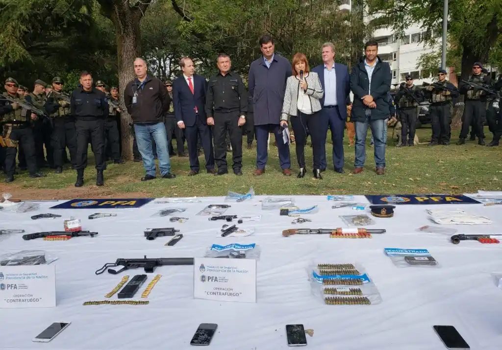 Detenciones masivas por los ataques a edificios en Rosario
