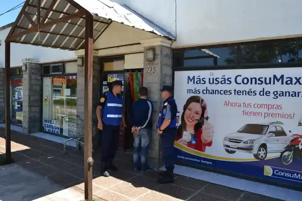 Lo detuvieron con seis fernet en la mochila