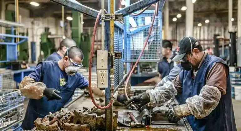 Iván Duque aumenta el salario mínimo en Colombia para 2021 en $1.014.980