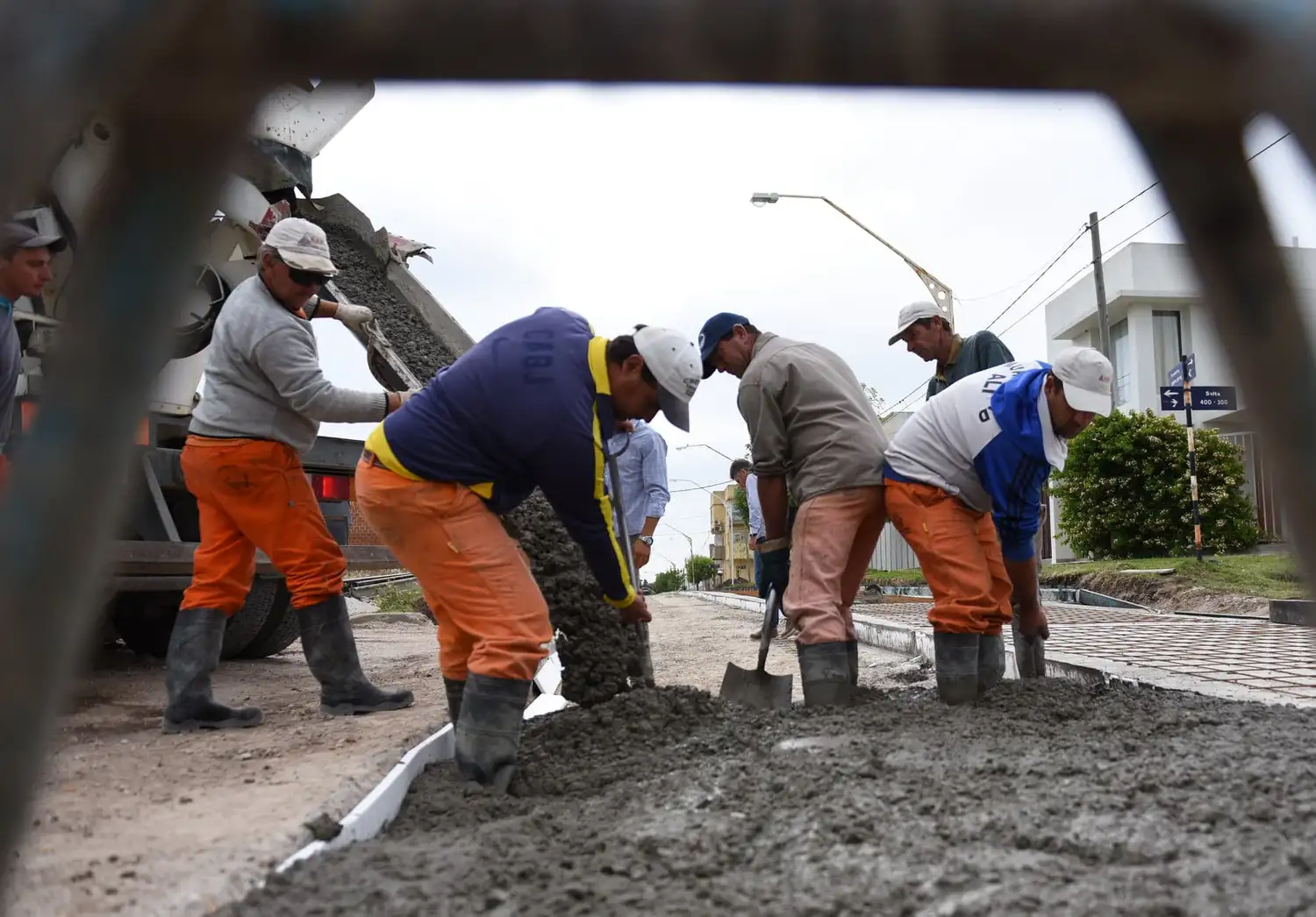 Obras públicas: Se concretaron 25 cuadras de pavimento y cordón cuneta