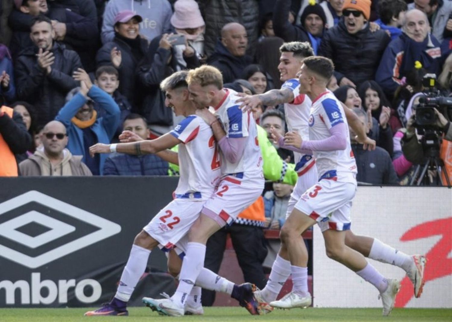 River cayó en su visita a Argentinos Juniors y extendió su mal momento