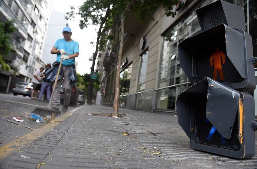 Sigue la polémica por los semáforos: problemas en Santa Fe y Roca