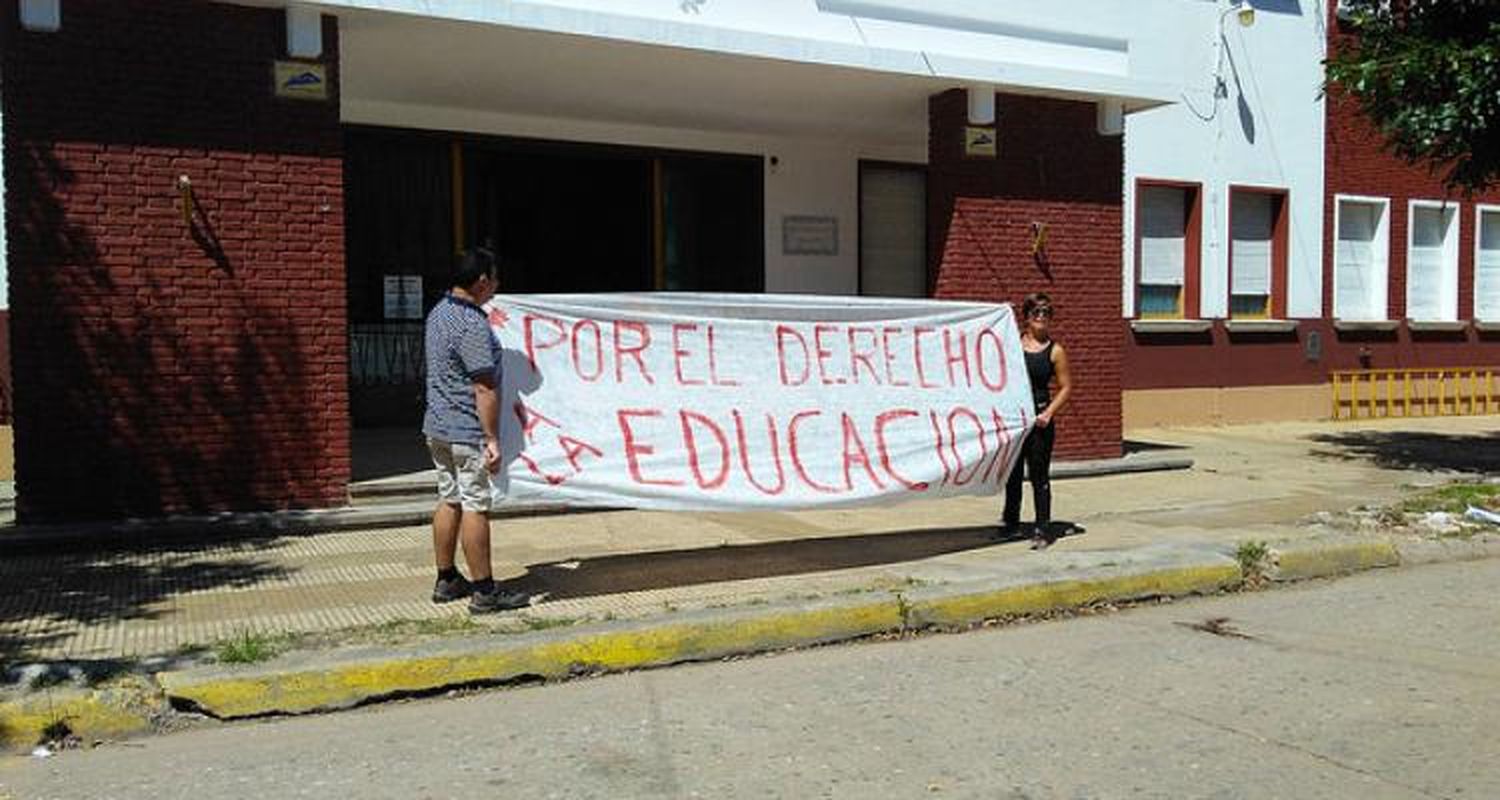 Inicio de clases: El acto local será en la escuela 13 y los gremios definen ir al paro