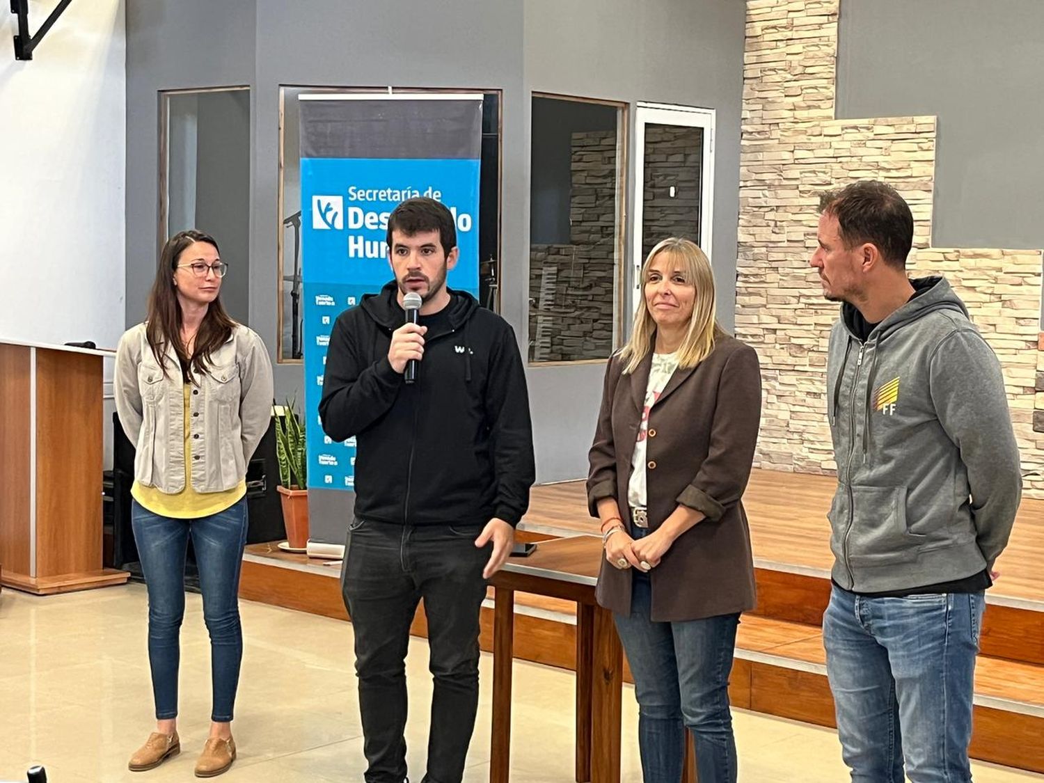 Débora Domínguez, Leonel Chiarella, Mariana Iturbide y Juan Ignacio Pellegrini dijeron presente en el primer encuentro.