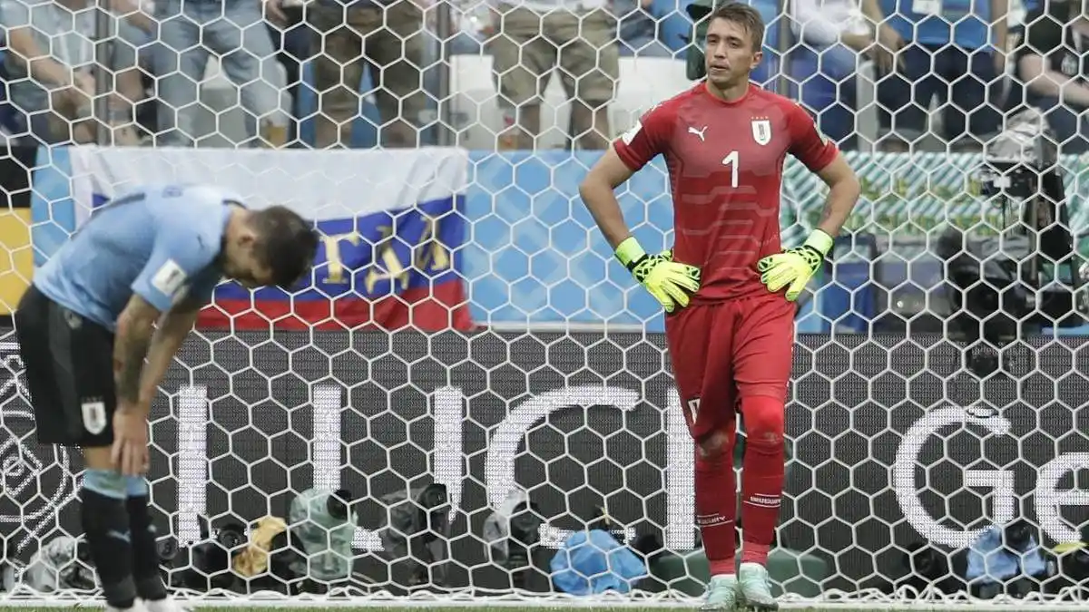 Muslera: «Es algo lindo que mi nombre suene en Boca»