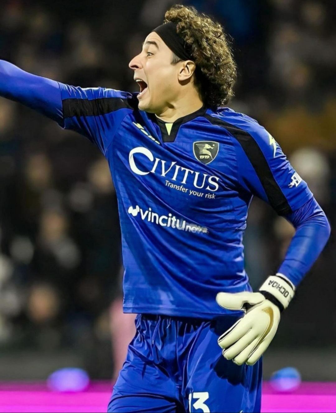 El arquero negocia su fichaje con el Rayo Vallecano y descarta regresar a América