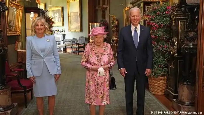 Isabel II recibió a Joe Biden y su esposa en el Castillo de Windsor