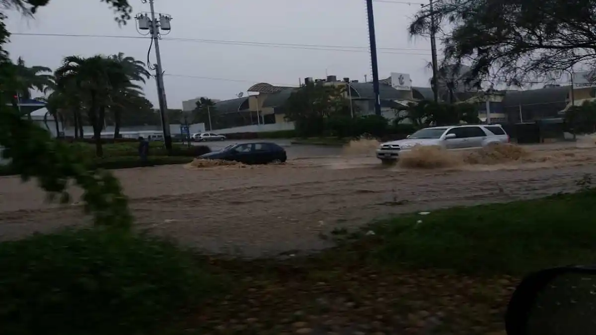 ¡CABUDARE BAJO LAS AGUAS! Autoridades en alerta por lluvias de este #12Jun