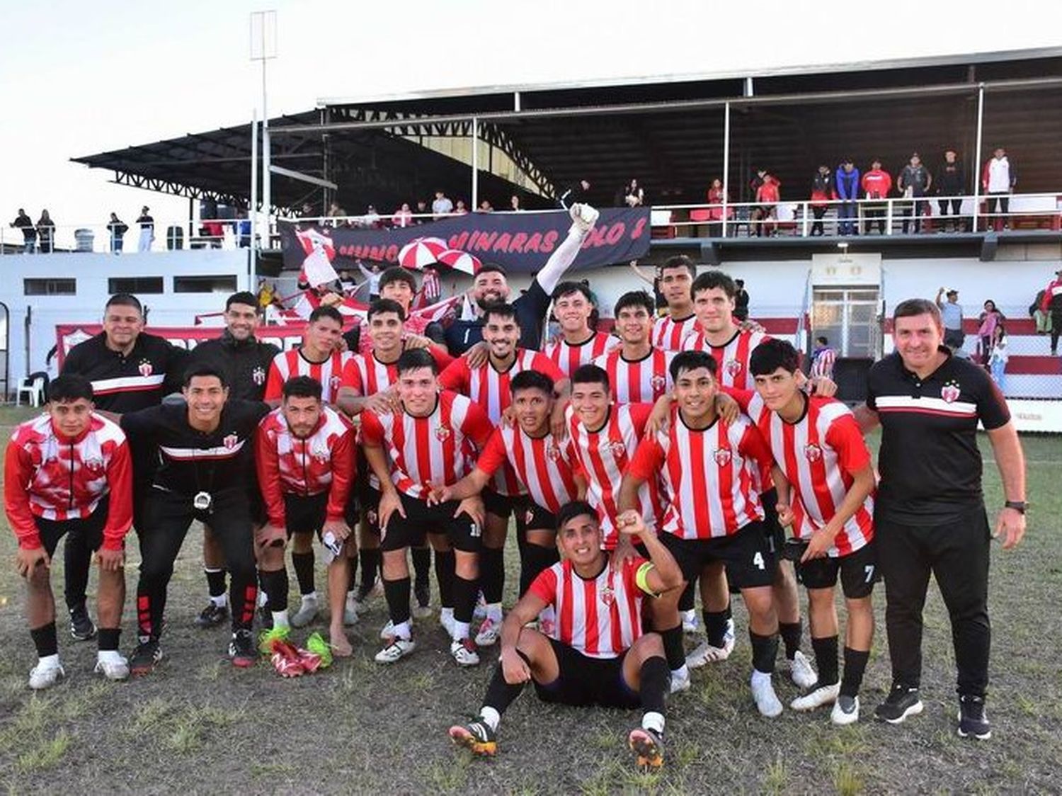 8 de Diciembre e Inter
se acercaron a la cima