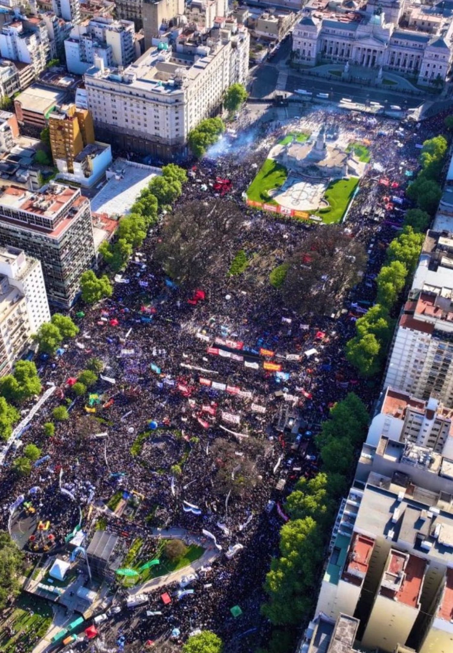 Se viene en noviembre la tercera marcha federal universitaria contra las políticas educativas de Milei