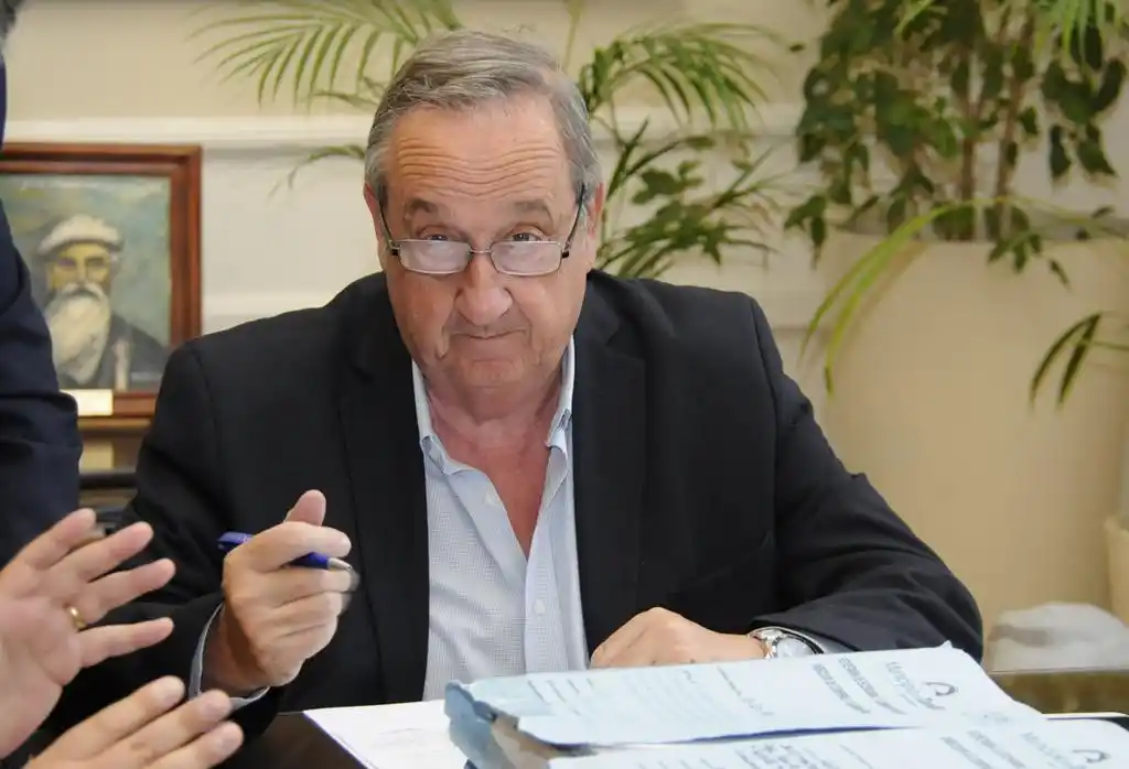 A contramano de Macri y Vidal, el Municipio no adheriría a reducción de cargos políticos