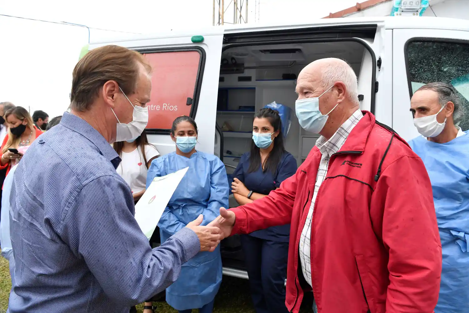 Provincia entregó 40 ambulancias en los últimos cinco meses al sistema de salud