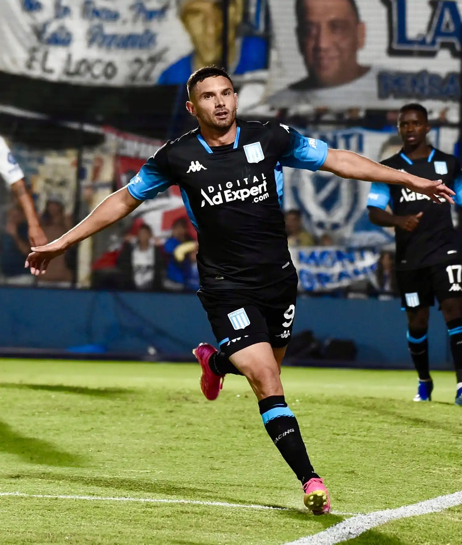 Racing hace su debut frente a Sportivo Luqueño