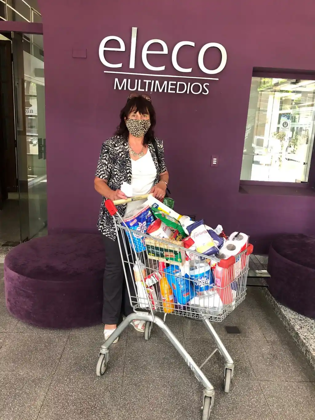 Entregamos otro carro repleto de mercadería