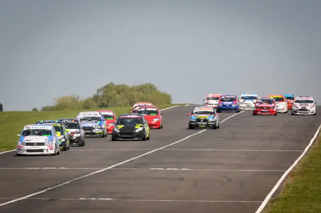 El Car Show corrió en Paraná con presencia sanfrancisqueña.