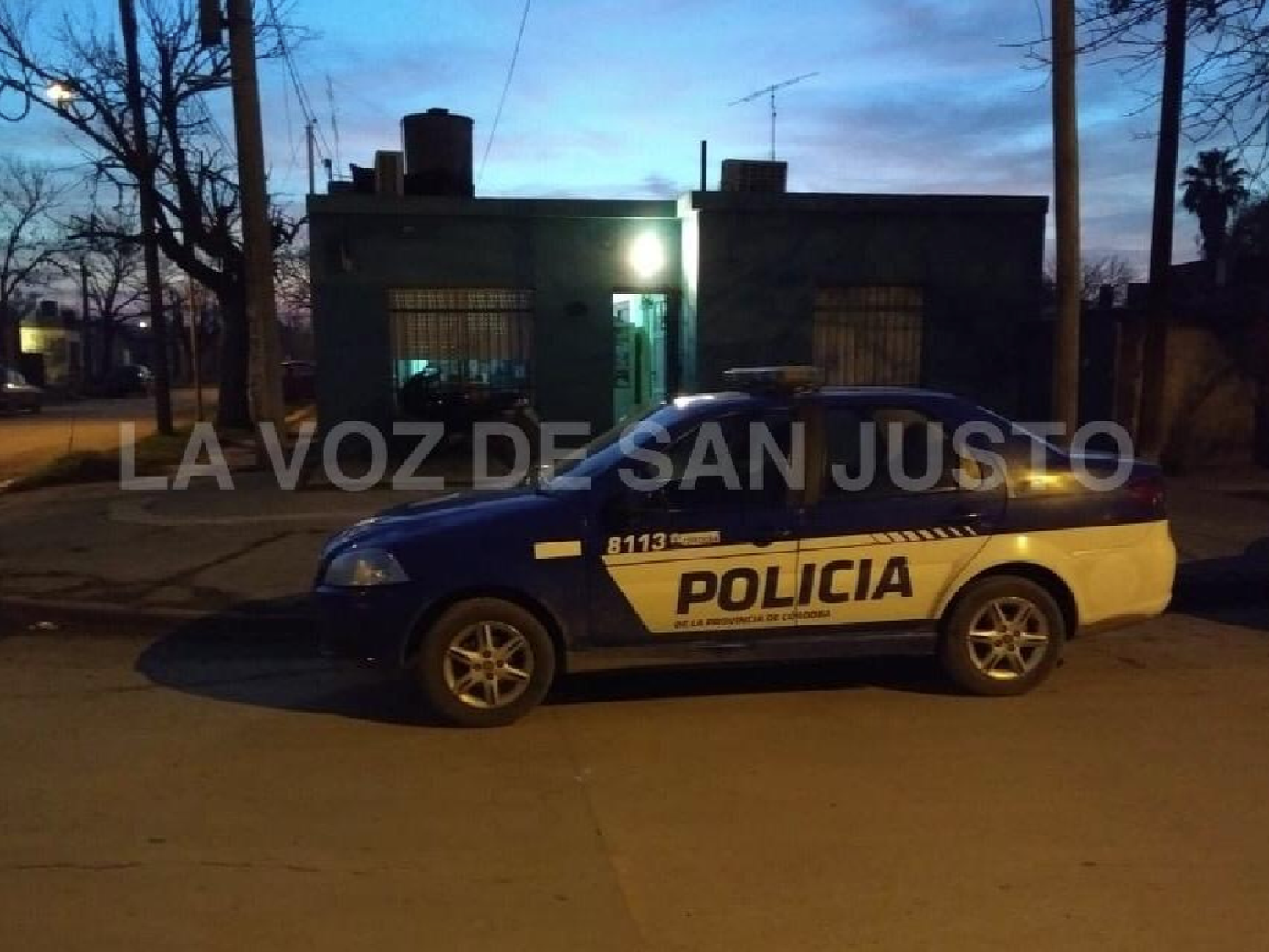 Robaron en una despensa tras amenazar a su dueña