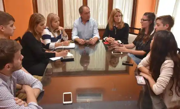 Transporte Santa Fe – Paraná: Defensores del Pueblo pedirán audiencia a la Nación