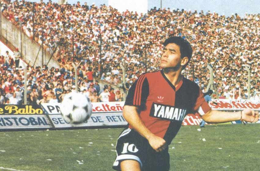 Maradona debutaba oficialmente en Newell’s