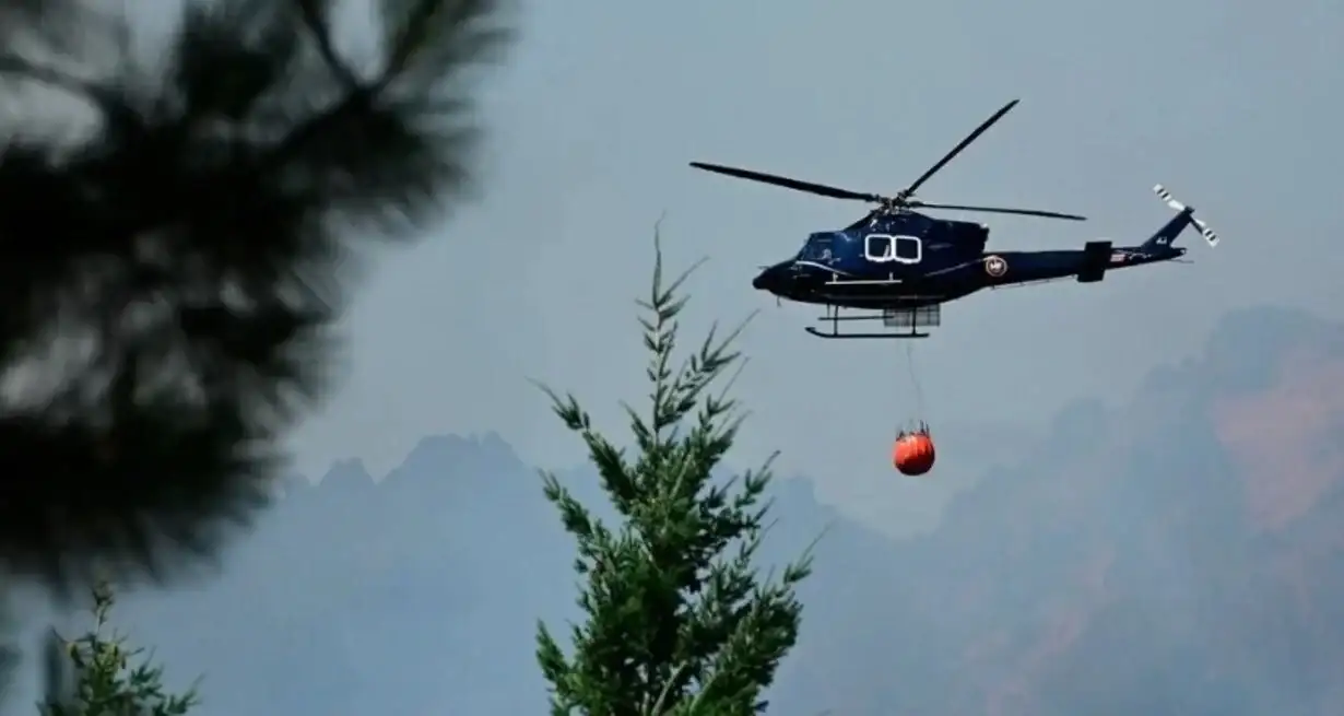 El helicóptero Bell 412 fue contratado por la Agencia Federal de Emergencias (AFE).