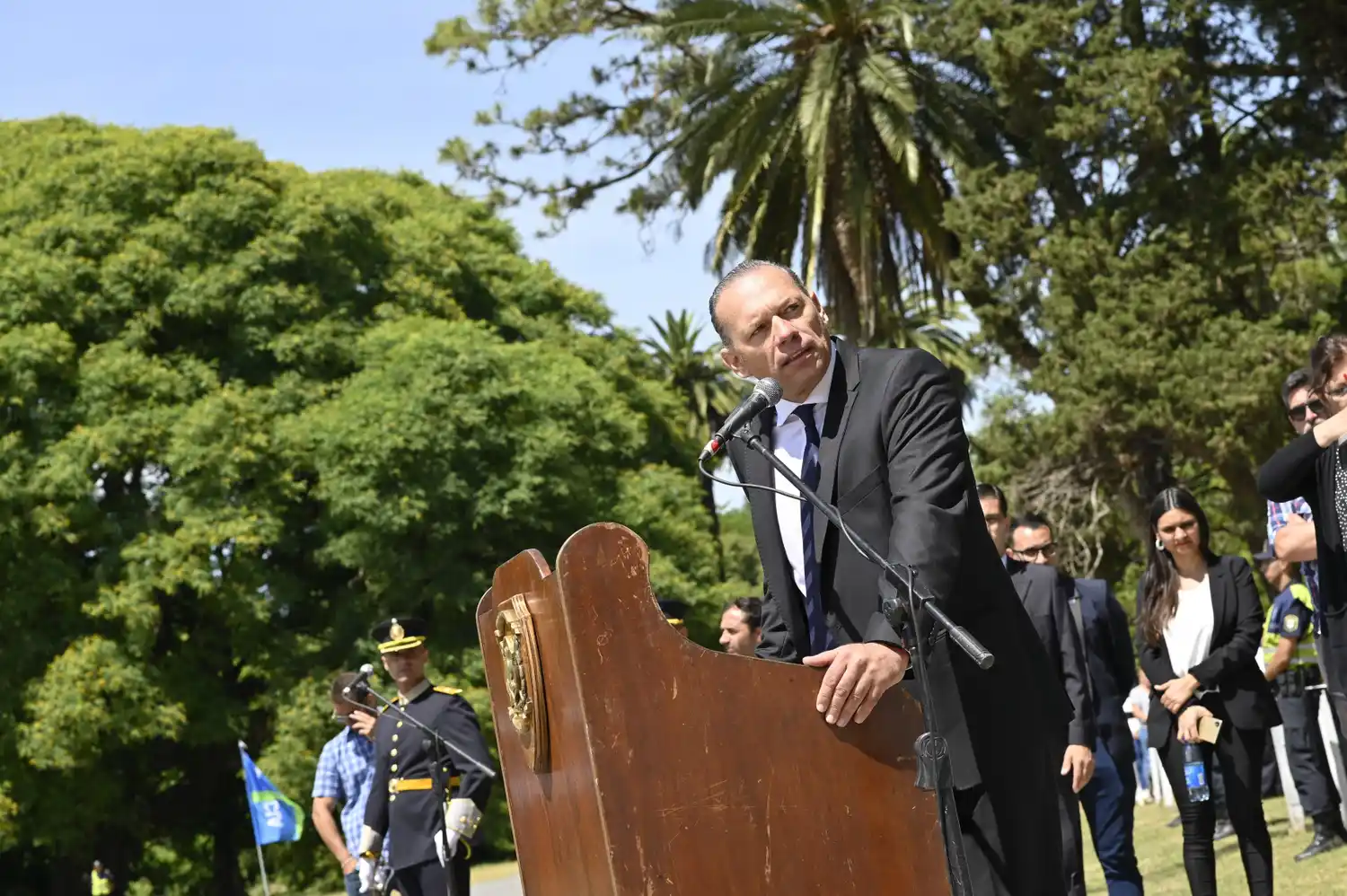 Berni: "Fuera de la ley nada", dijo el Ministro de Seguridad a los policías bonaerenses