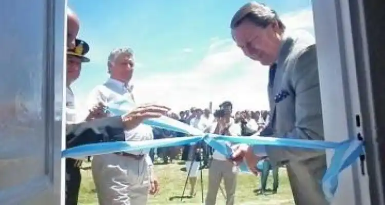 El Ministro Casal inauguró el destacamento de La Tosquera