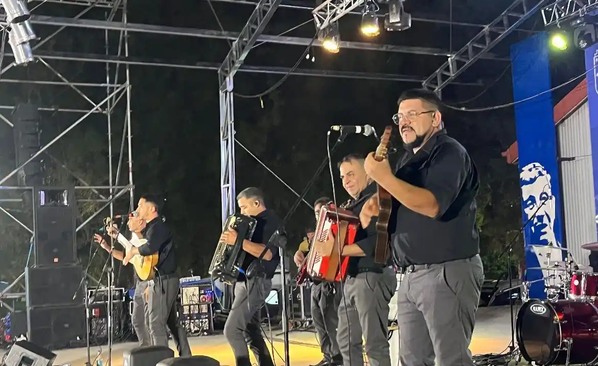 El escenario Luis Landriscina se vistió de gala para recibir a la nueva edición del festival