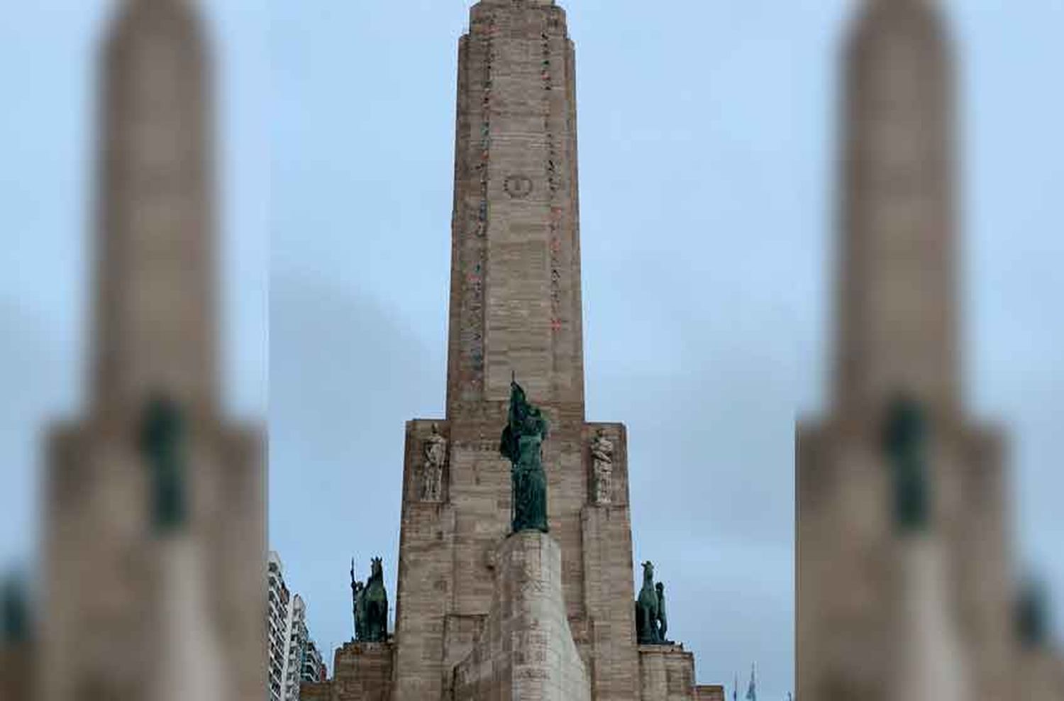 Día Mundial del Agua: realizan actividades en el Monumento para concientizar sobre el cuidado del Paraná