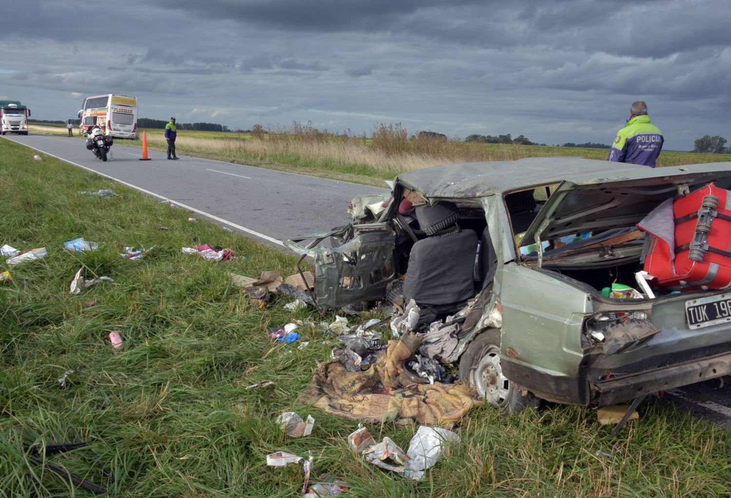 Una nena de 12 años falleció en un choque entre  un auto y un micro de larga distancia en la Ruta 30