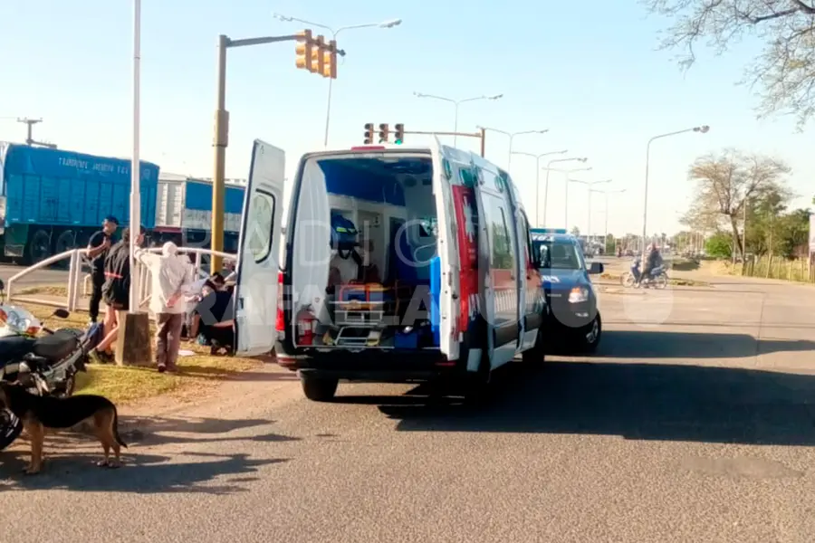 Doloroso episodio en la ciudad: circulaba en bicicleta, se quebró la horquilla y terminó hospitalizado