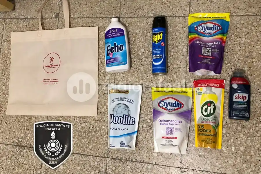 Escapó de la GUR y descartó una bolsa llena de productos de limpieza