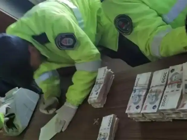 La Policía de Entre Ríos incautó más de $63 millones transportados en un auto desde Buenos Aires a Corrientes