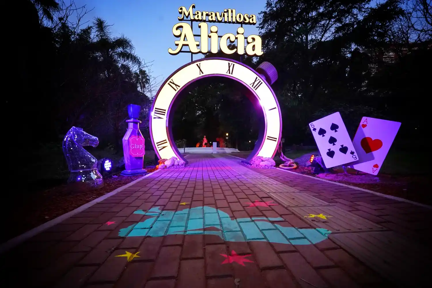 Maravillosa Alicia suma nuevas funciones para vacaciones de invierno