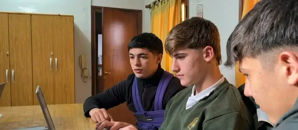 Jóvenes rufinenses combinaron tecnología y solidaridad. Foto: Gentileza.